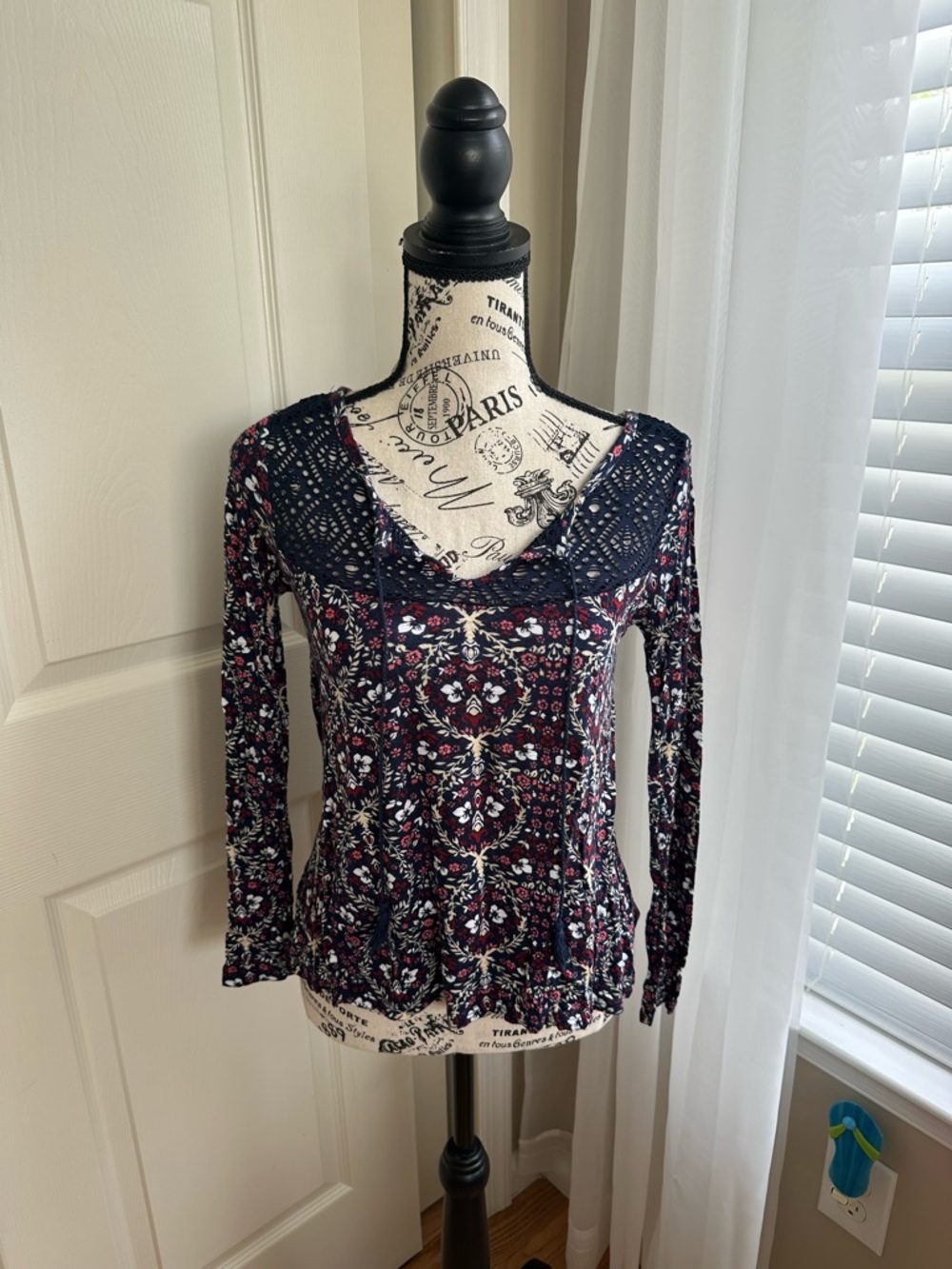 Cape Juby Aeropostale Floral Crochet Long Sleeve Shirt